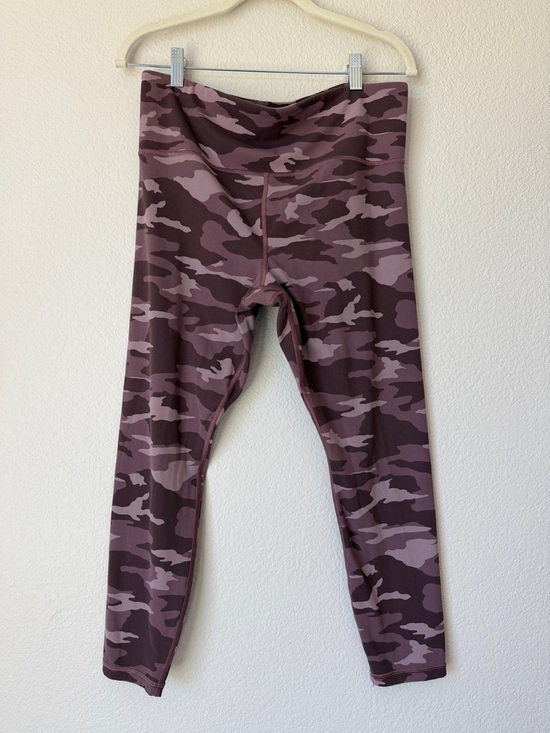 Athleta Pants - Athleta Elation 7/8 Leggings L Mauve Purple Camo High Rise Yoga Pants